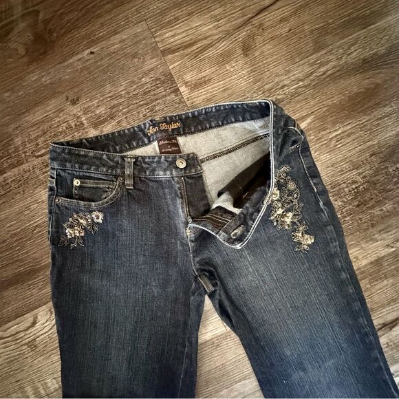 Ann Taylor Dark Blue Bootcut Jeans with Gold Sequined Floral Embroidery Size 6 - Picture 5 of 11